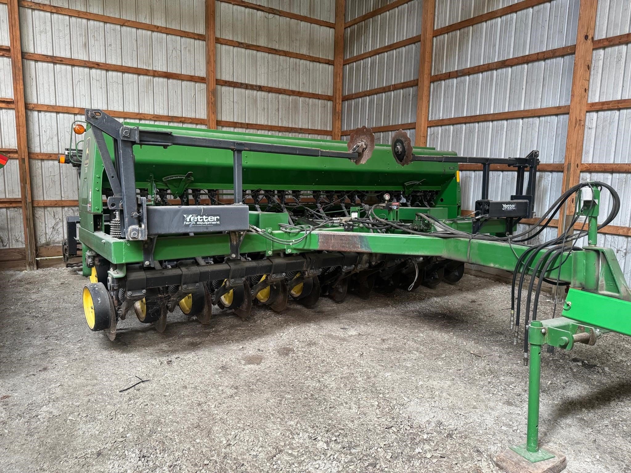 1996 John Deere 750 Equipment Image0