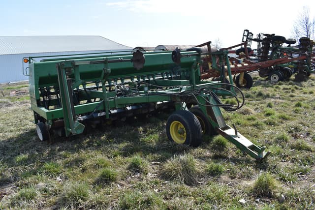 Image of John Deere 750 equipment image 2