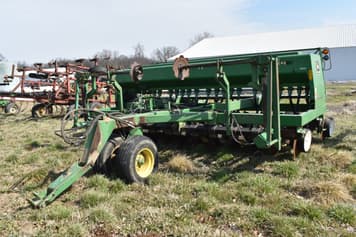 Main image John Deere 750