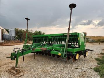 Main image John Deere 750