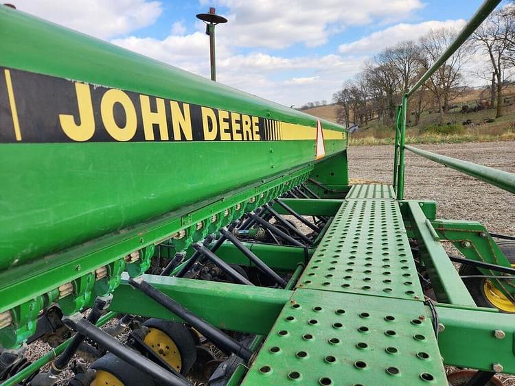 Main image John Deere 750 21