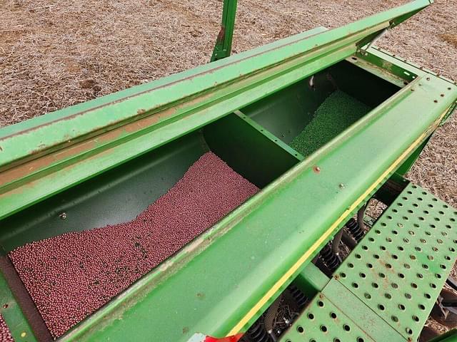 Thumbnail image John Deere 750 22