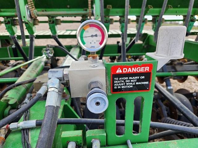 Thumbnail image John Deere 750 35