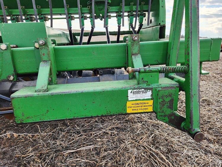 Main image John Deere 750 37