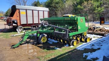 Main image John Deere 750