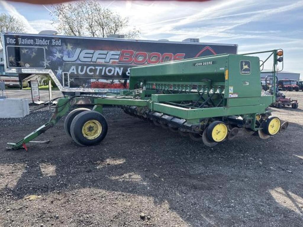 Image of John Deere 750 Primary image