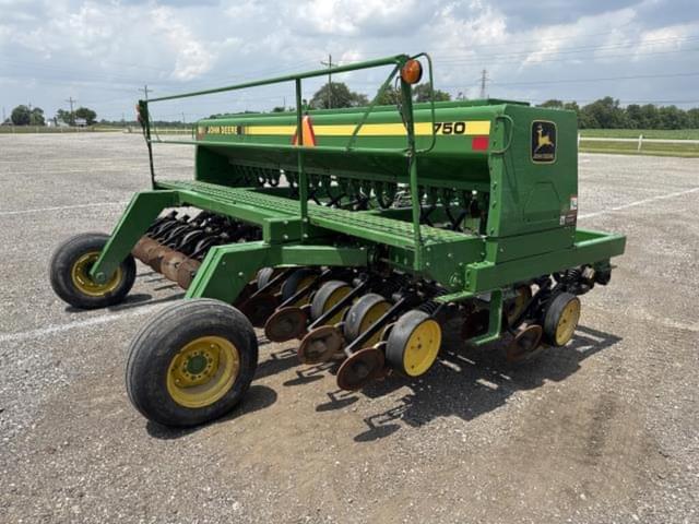Image of John Deere 750 equipment image 3
