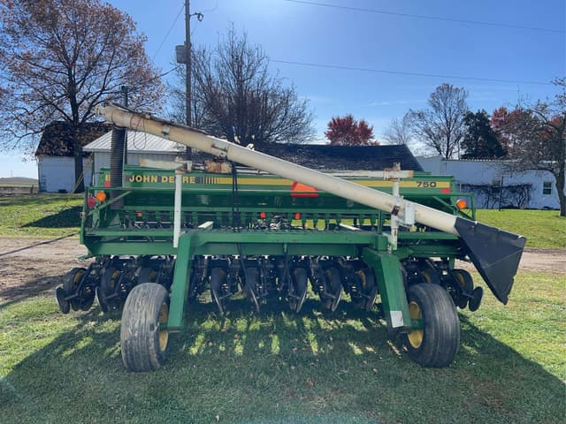 Image of John Deere 750 equipment image 3
