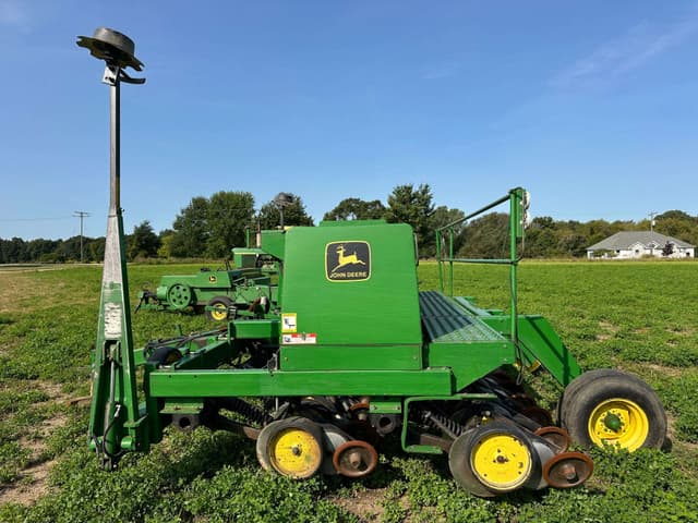 Image of John Deere 750 equipment image 4