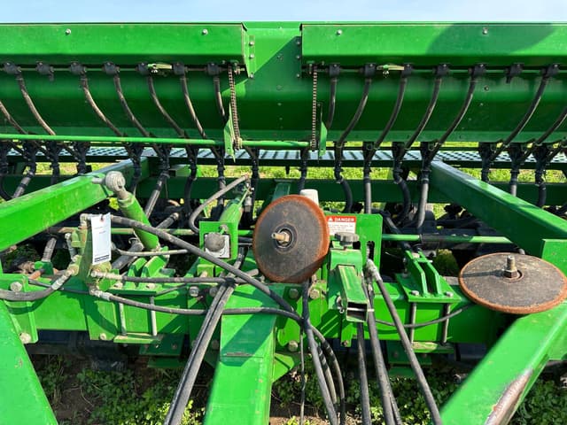 Image of John Deere 750 equipment image 2