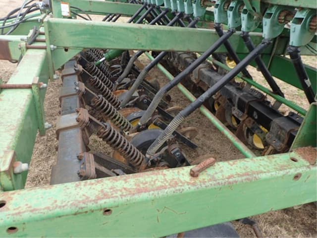 Image of John Deere 750 equipment image 3