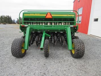 Main image John Deere 750
