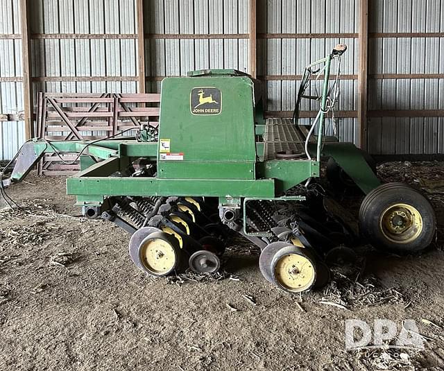 Image of John Deere 750 equipment image 1