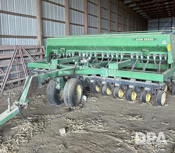 Main image John Deere 750