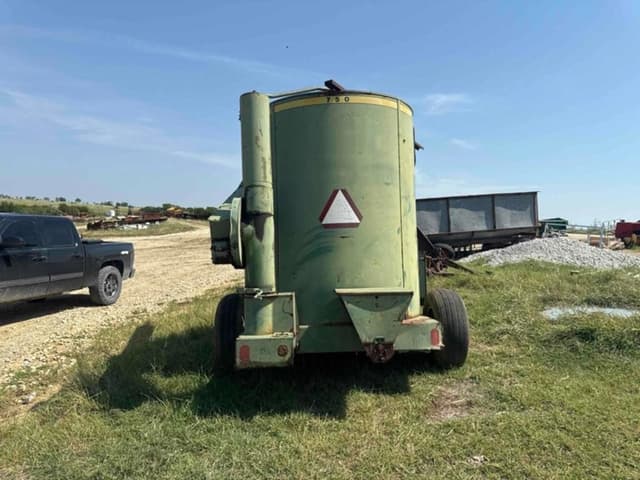 Image of John Deere 750 equipment image 4