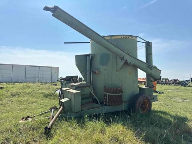 Image of John Deere 750 equipment image 1