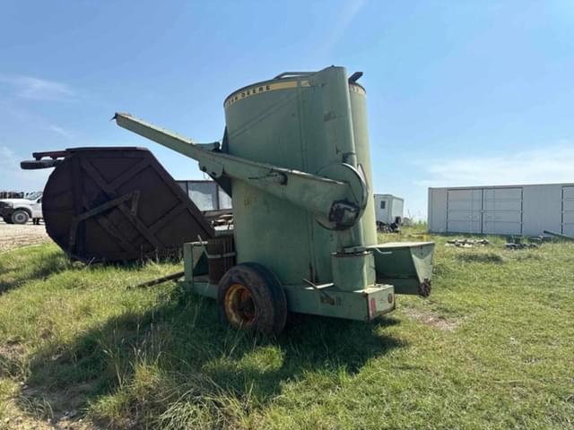Image of John Deere 750 equipment image 4