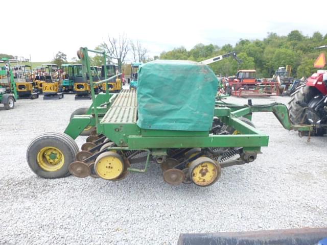 Image of John Deere 750 equipment image 3