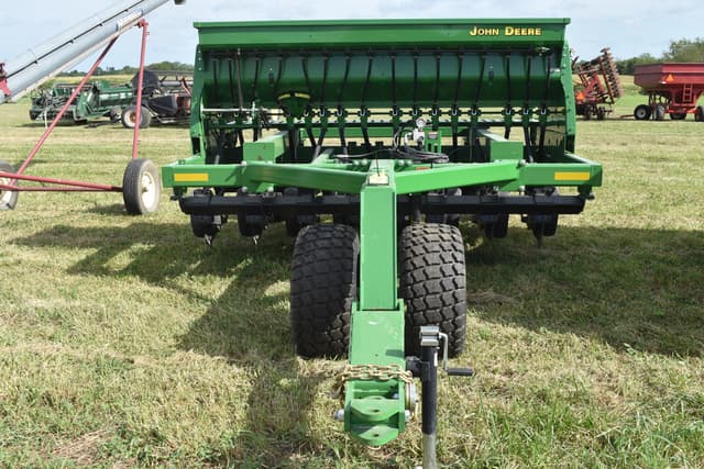 Image of John Deere 750 equipment image 1