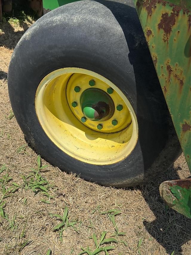 Image of John Deere 750 equipment image 2