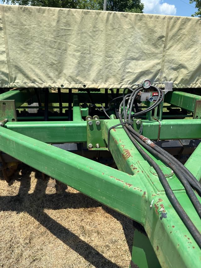 Image of John Deere 750 equipment image 3