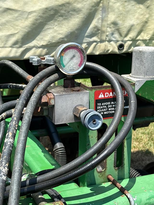 Image of John Deere 750 equipment image 4
