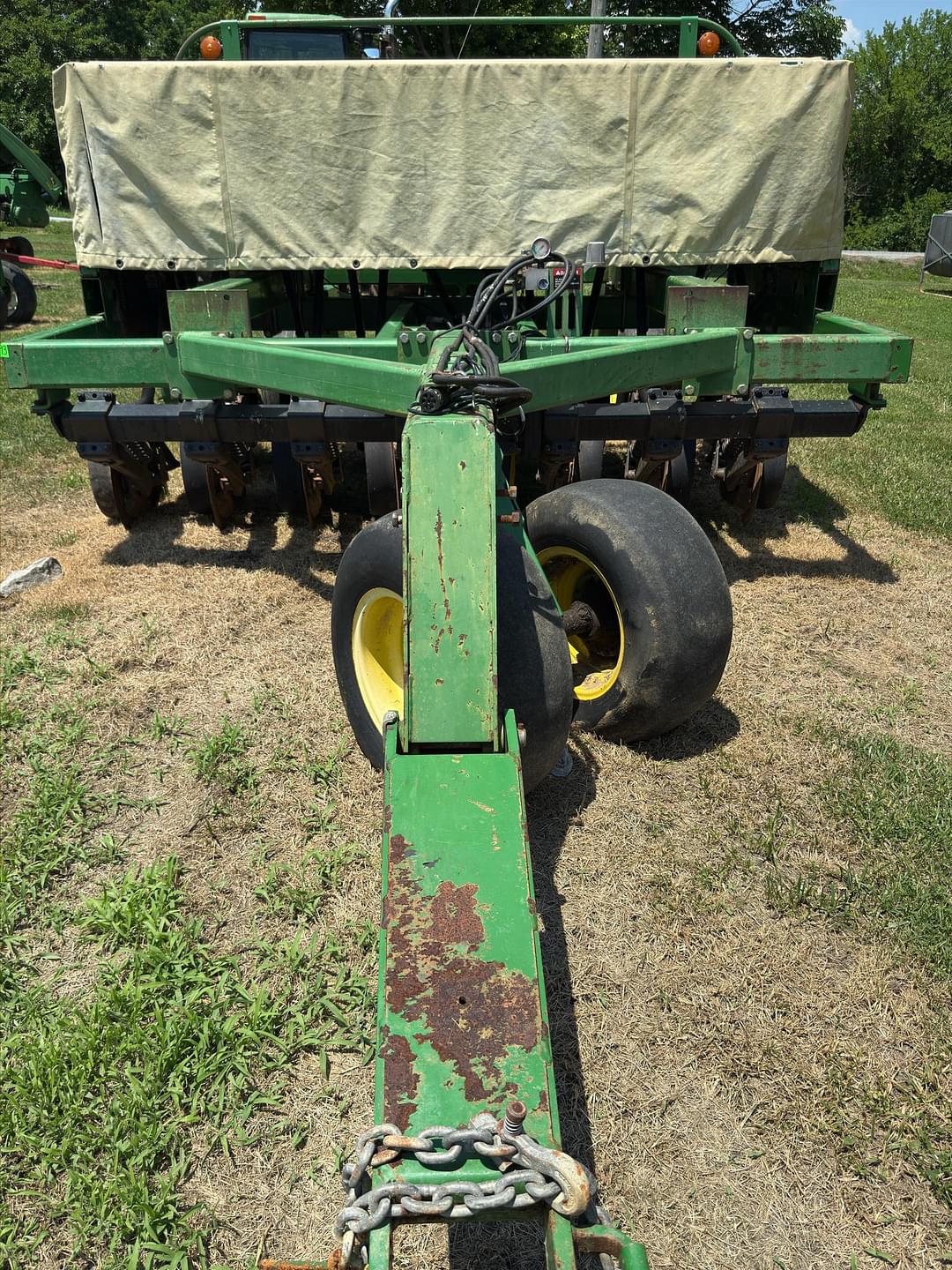 Image of John Deere 750 Primary image