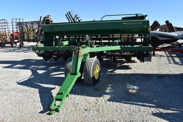 Image of John Deere 750 equipment image 1