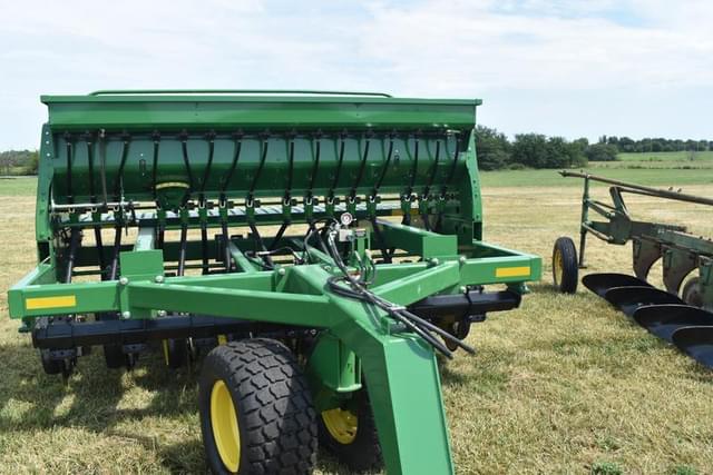 Image of John Deere 750 equipment image 4