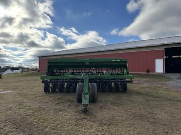 Main image John Deere 750