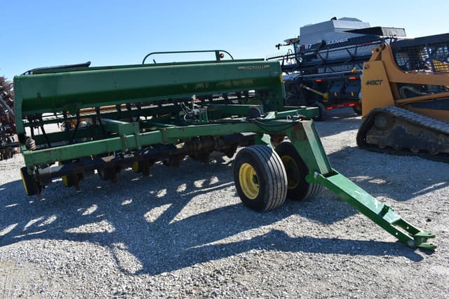 Image of John Deere 750 equipment image 3