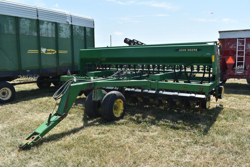 Image of John Deere 750 Primary image