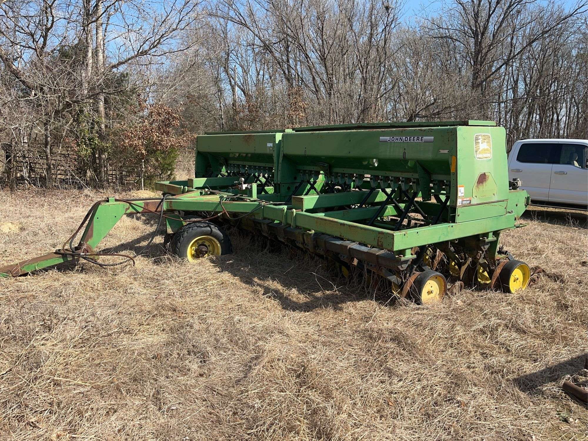John Deere 750 Equipment Image0
