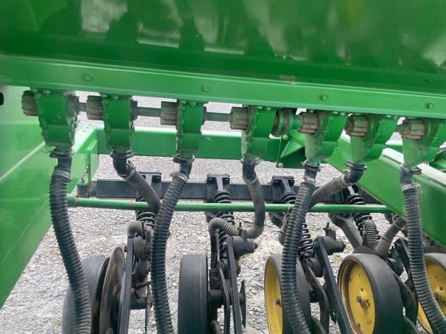 Image of John Deere 750 equipment image 2