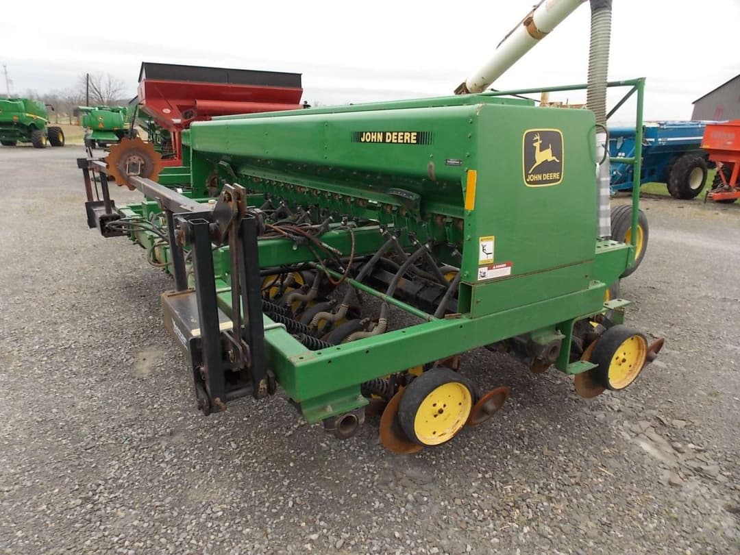 Image of John Deere 750 Primary image