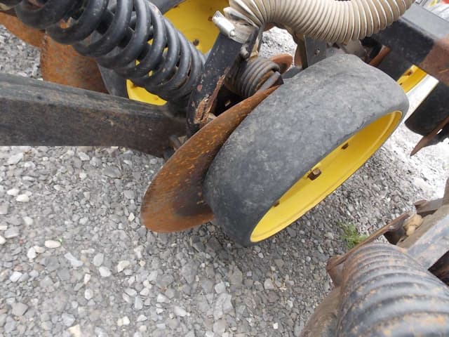 Image of John Deere 750 equipment image 2