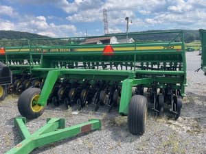 John Deere 750 Image