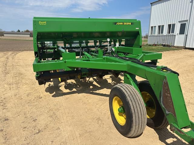 Image of John Deere 750 equipment image 1