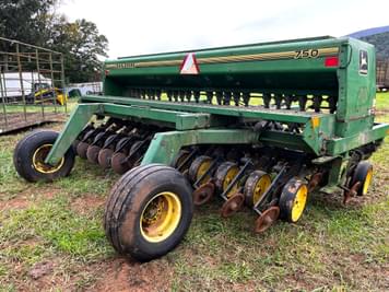 Main image John Deere 750