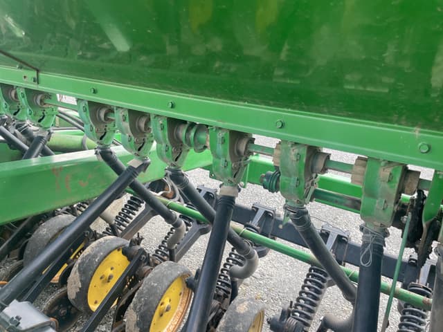 Image of John Deere 750 equipment image 3