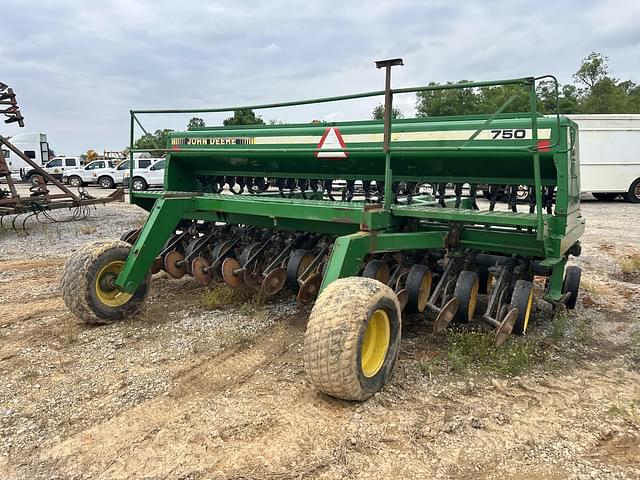 Image of John Deere 750 equipment image 3