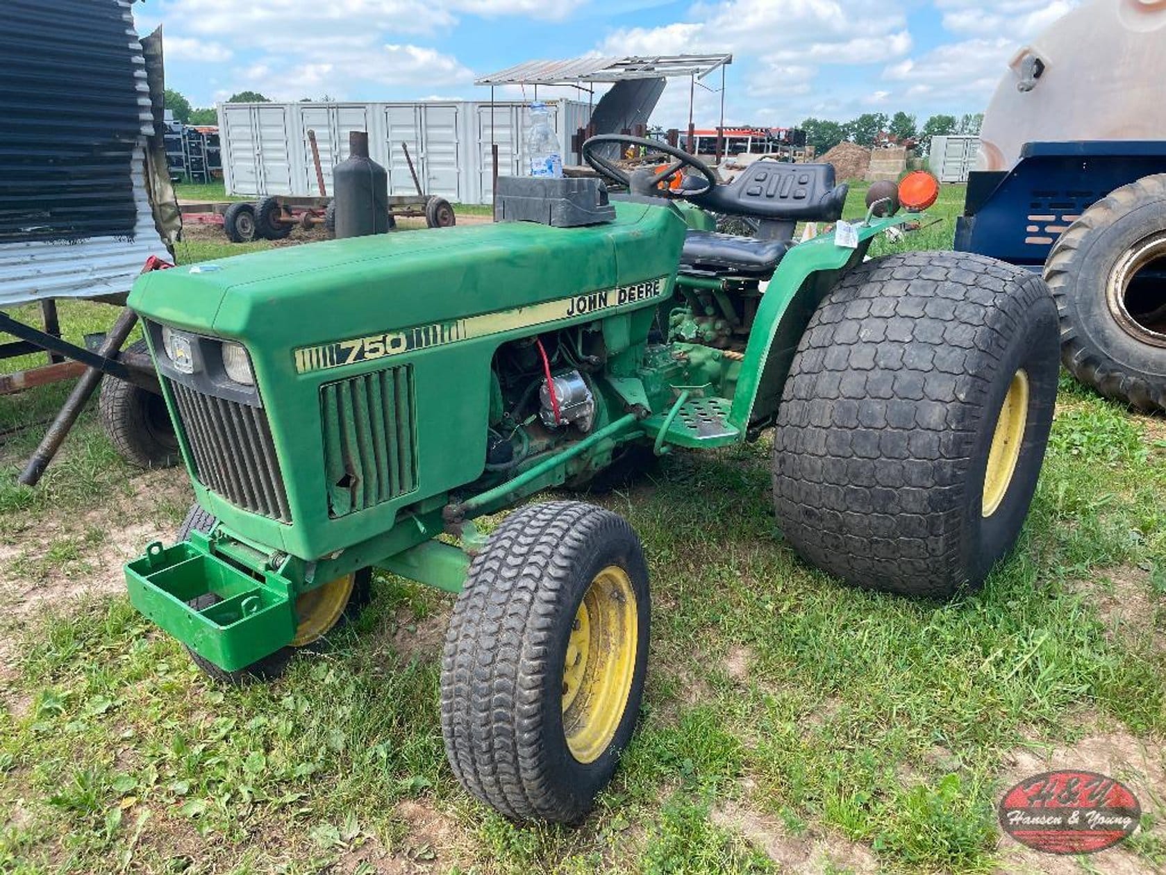 John Deere 750 Equipment Image0