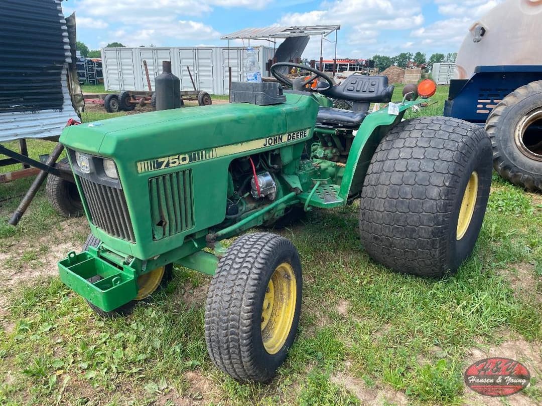 Image of John Deere 750 Primary image