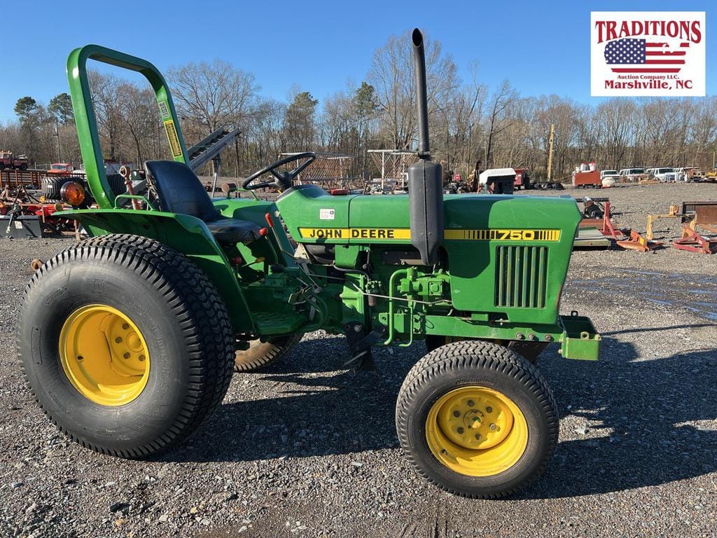 Main image John Deere 750