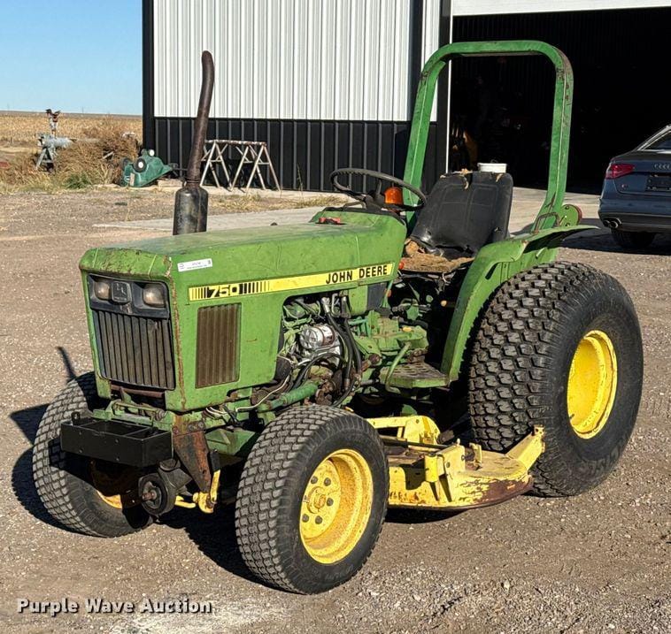John Deere 750 Equipment Image0