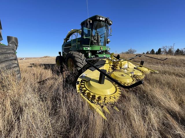 Image of John Deere 7500 equipment image 4