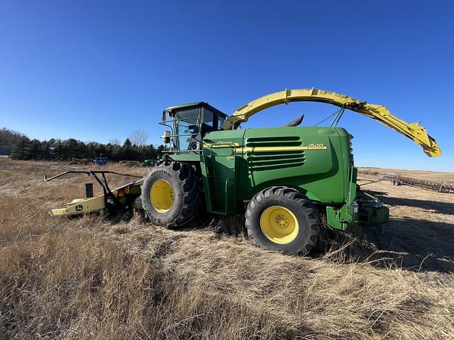 Image of John Deere 7500 equipment image 2