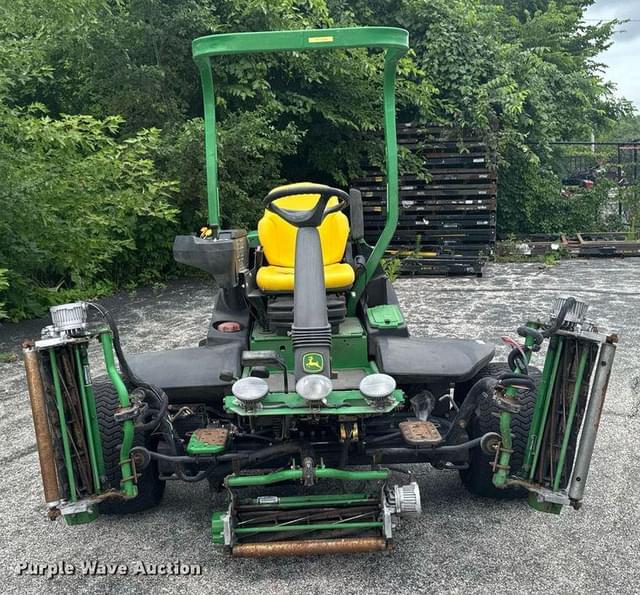 Image of John Deere 7500 equipment image 1