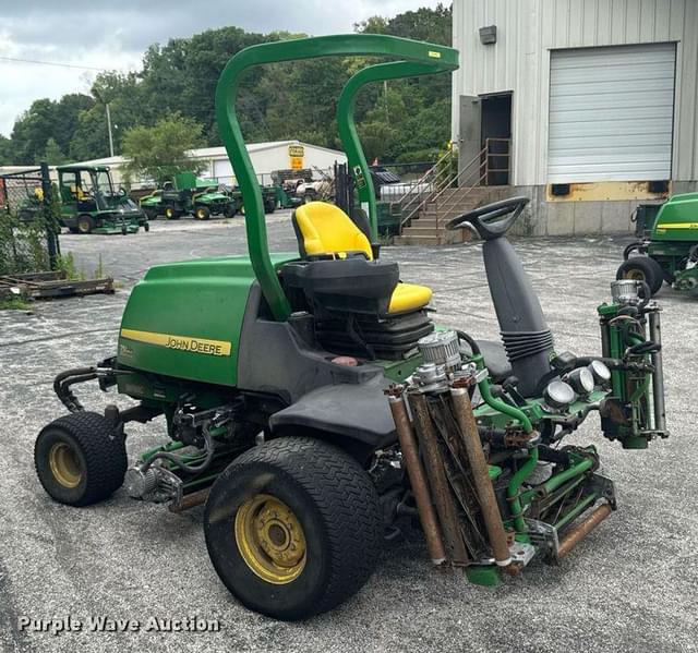 Image of John Deere 7500 equipment image 2