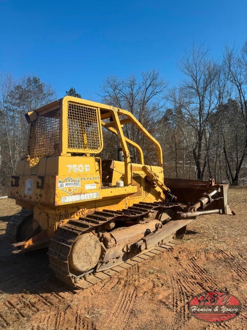 Image of John Deere 750B Primary image